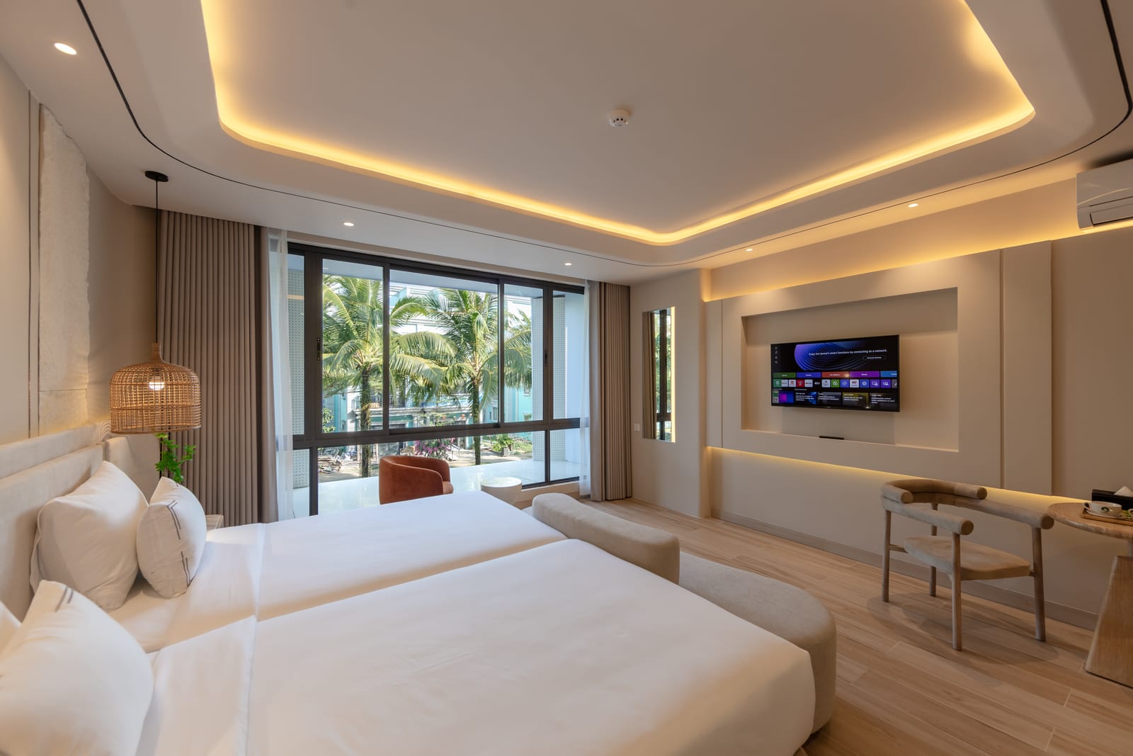 Twin beds and a bright window