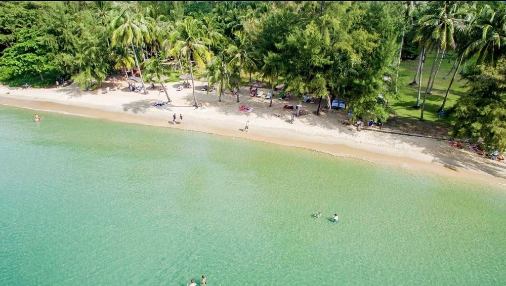 Ông Lang Beach